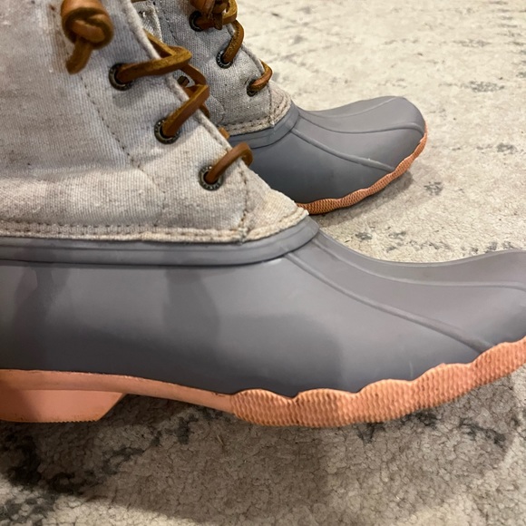 Sperry Topsider, salt, water boot, size 5M - Picture 4 of 4